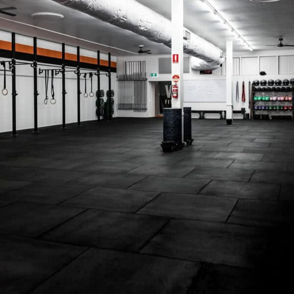Commercial Rubber Gym Flooring - 1m x 1m x 15mm - Image 3